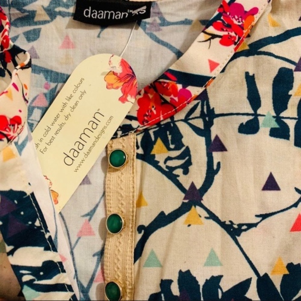 Daaman | Top | Digital Cambric Kurta - Picture 7 of 8